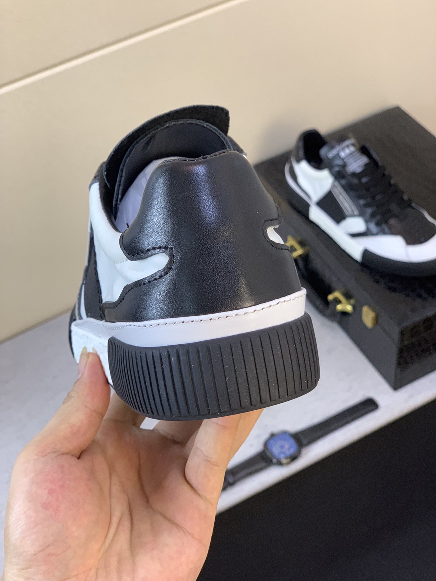 Dolce & Gabbana Low Tops Sneakers 44 - vstockx