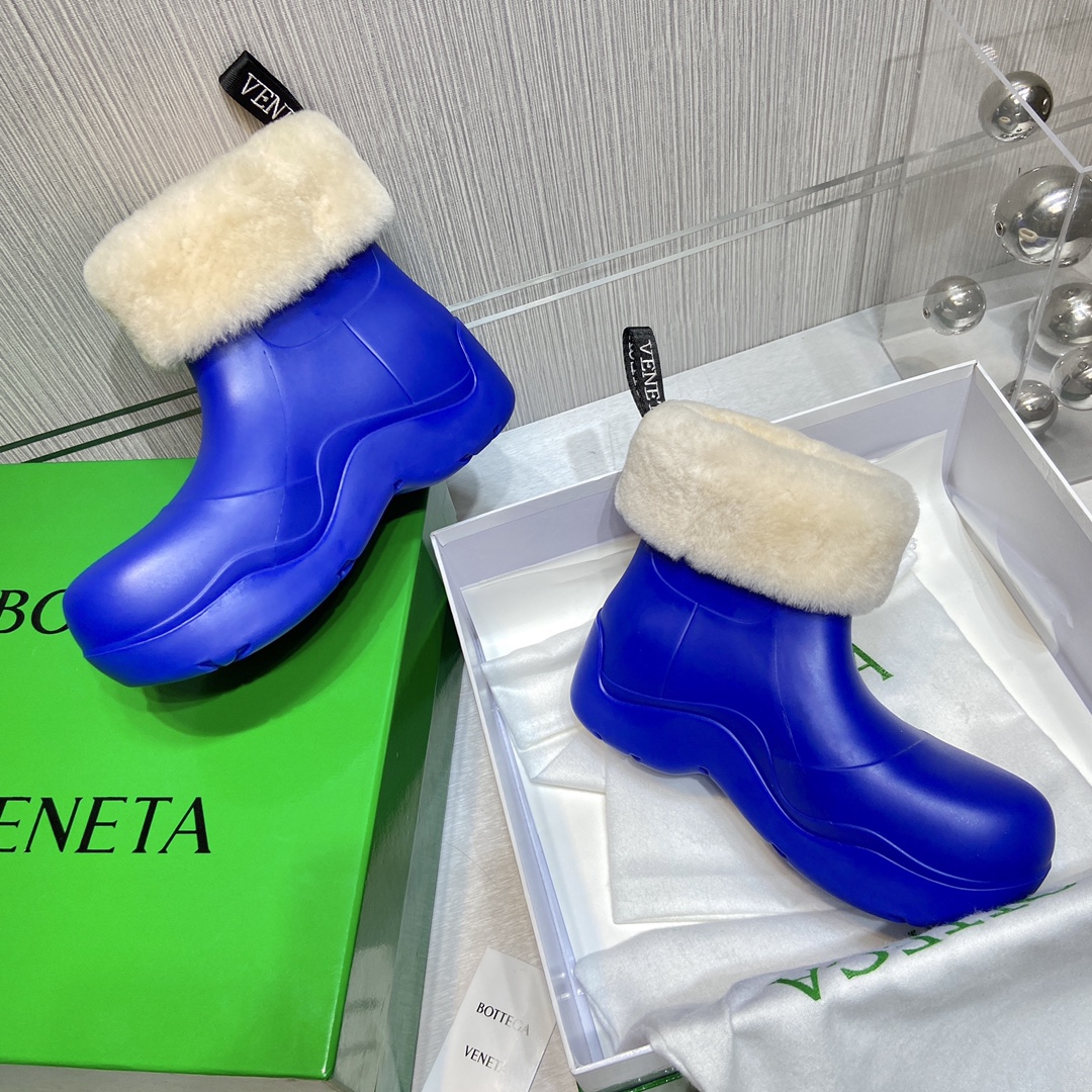 Bottega Veneta Boots 13 - vstockx