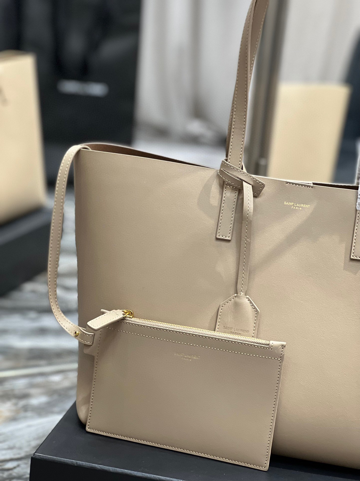 Handbags SAINT LAURENT 394195 size 38  28  13 cm - vstockx