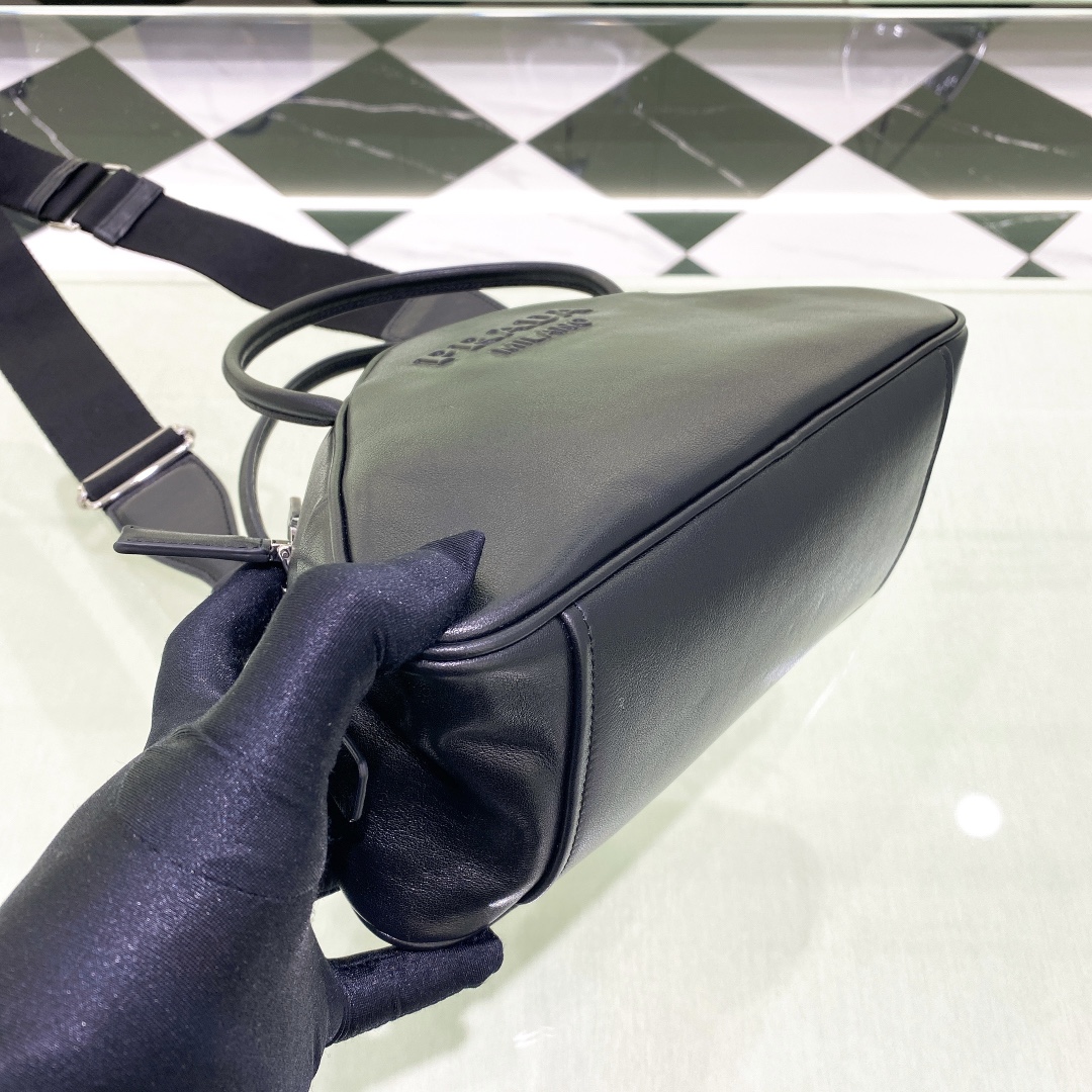 handbags prada 1BD082 size:22*14*8 - vstockx