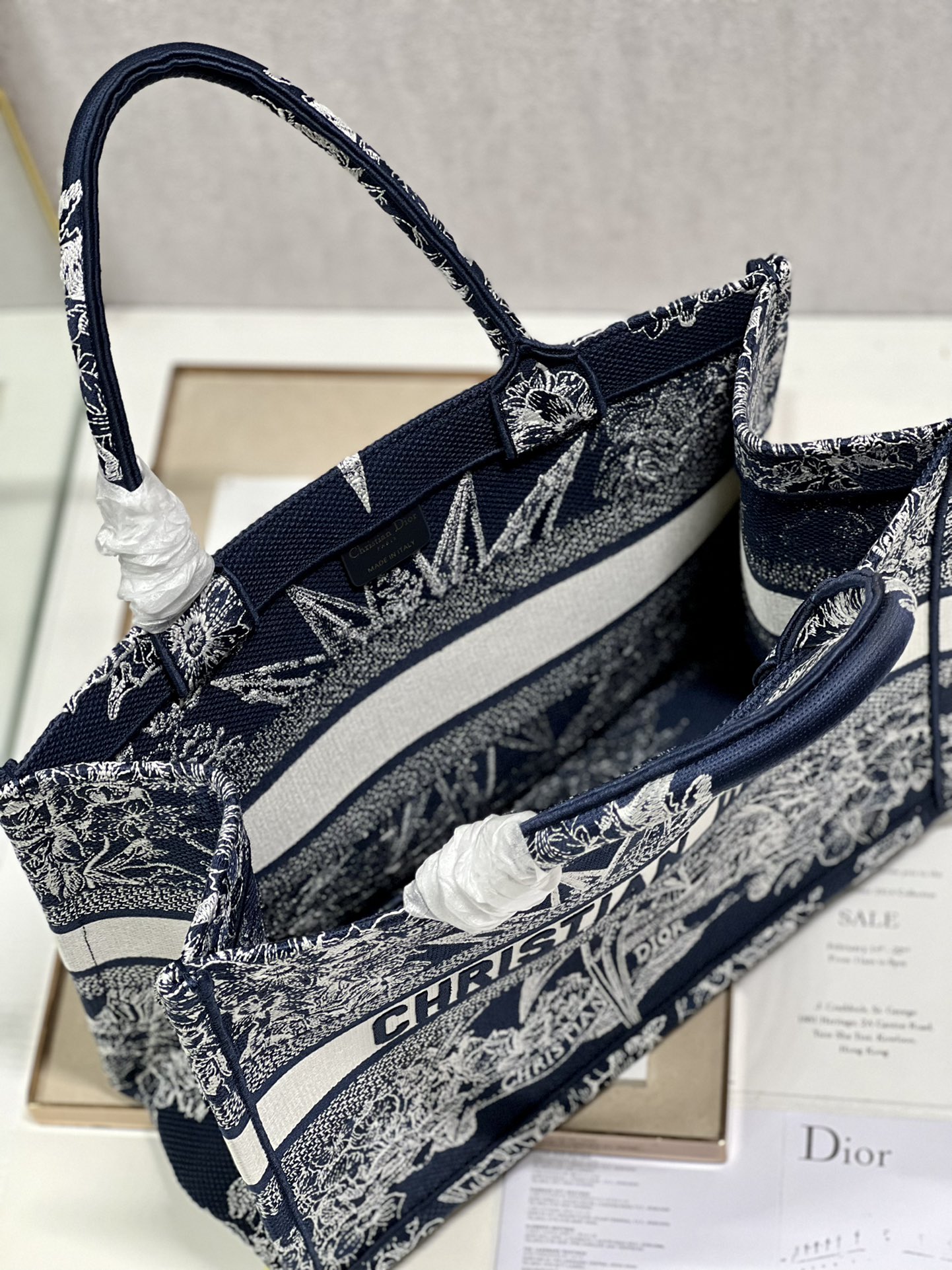 Handbag Dior 1286 size 36  28 cm - vstockx