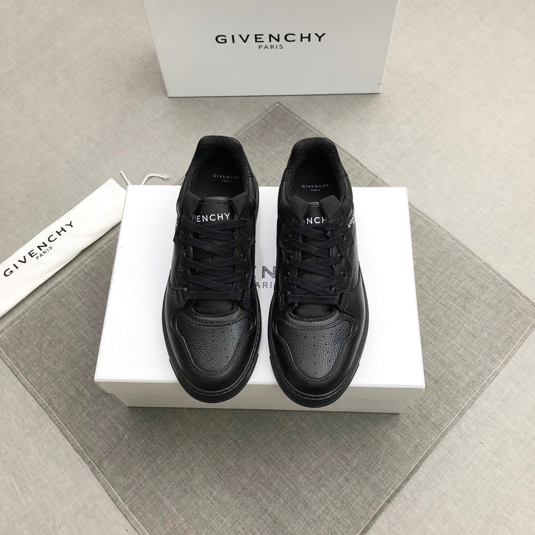 Givenchy Wing Sneakers 5 - vstockx