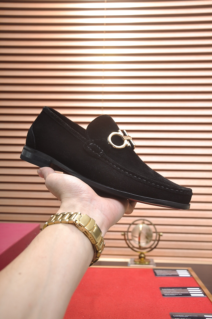 Salvatore Ferragamo Boots 2 - vstockx