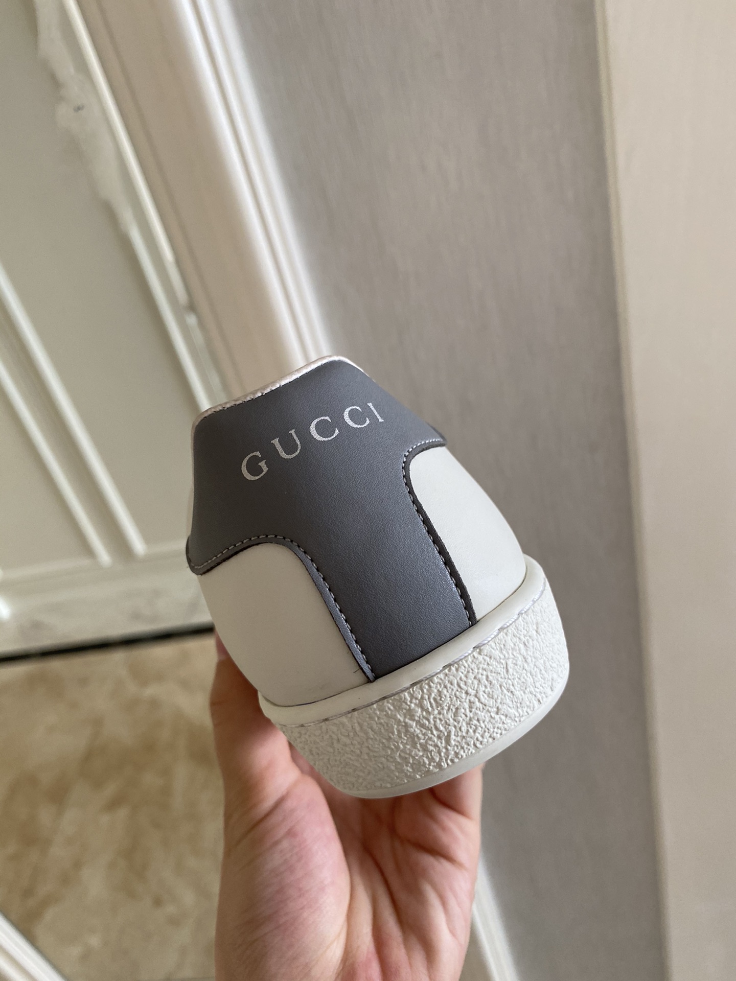 Gucci Women's Ace sneaker with bee sneaker 4 - vstockx