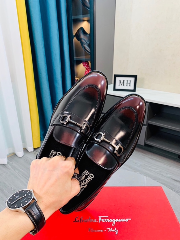 Salvatore Ferragamo Boots 34 - vstockx