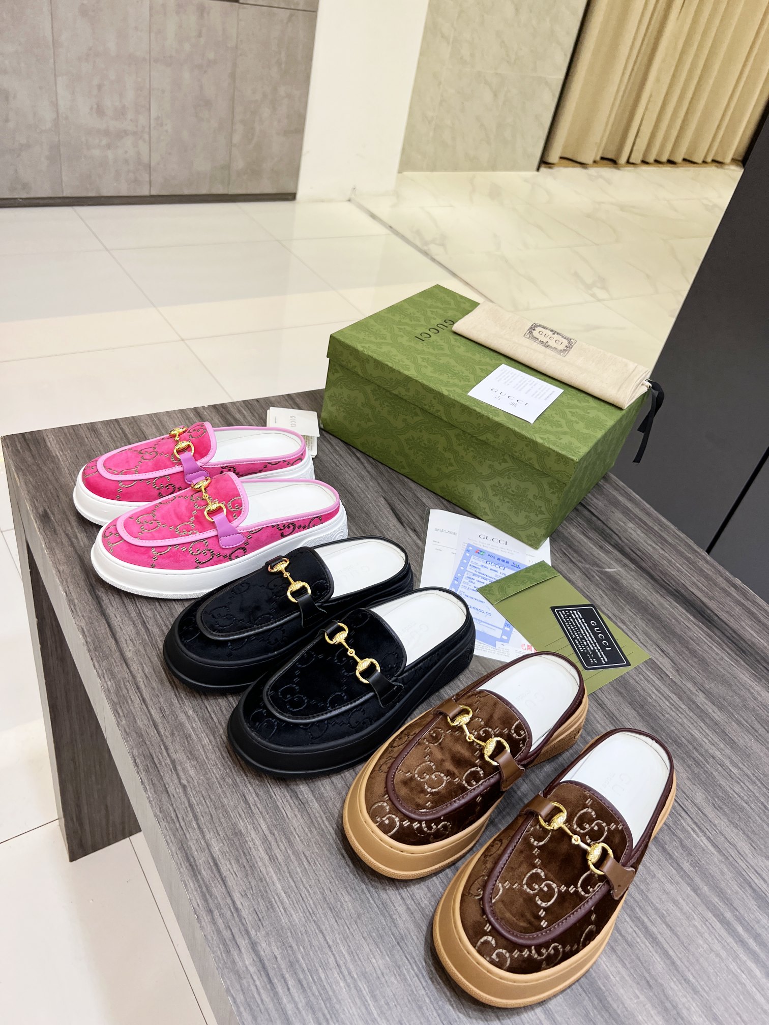 Gucci Women's WOMEN 6 - vstockx