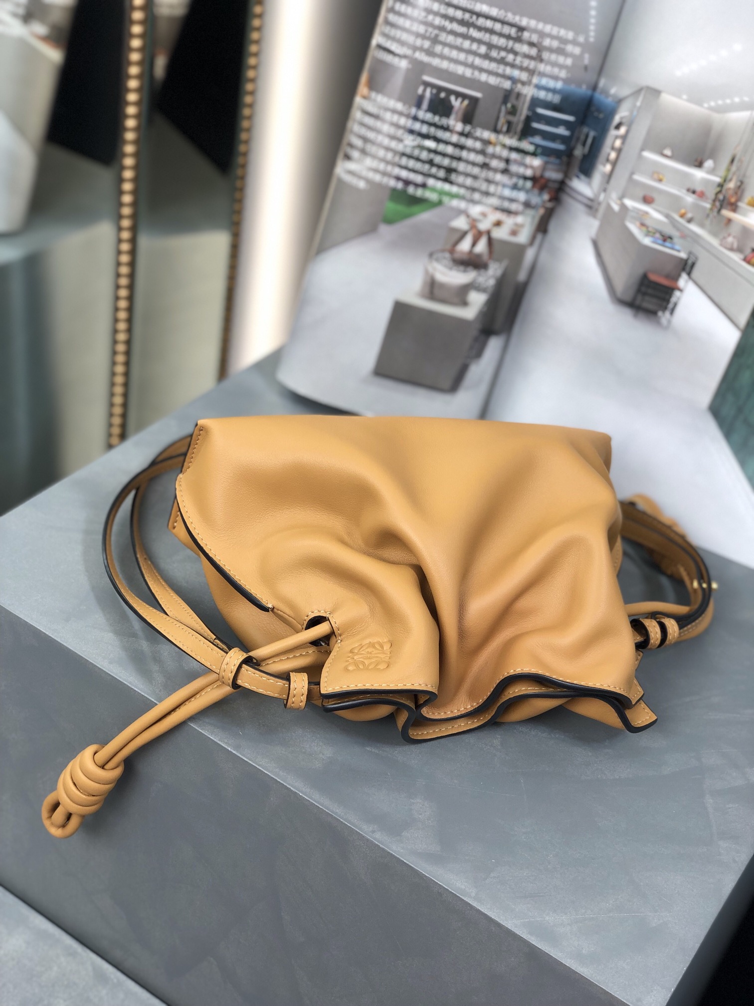 Handbags LOEWE mini flamenco clutch size:22.5-18-9 cm - vstockx