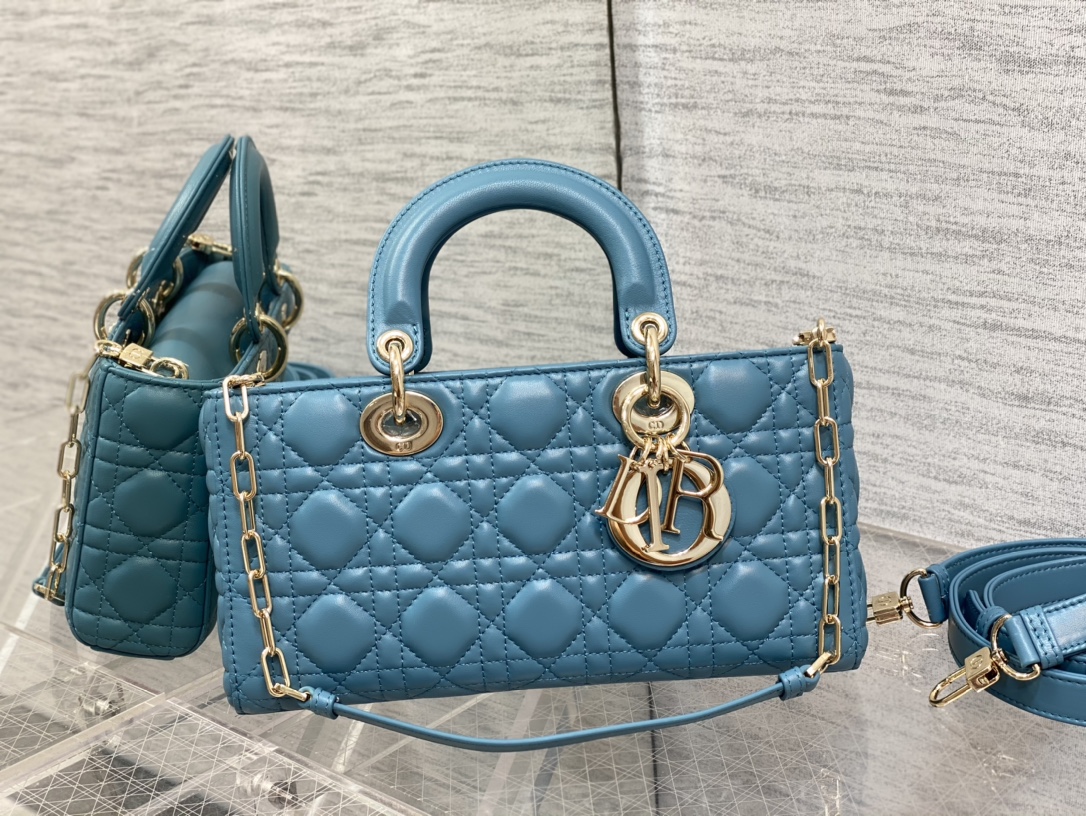 Handbag Dior size 26*6*14 cm - vstockx
