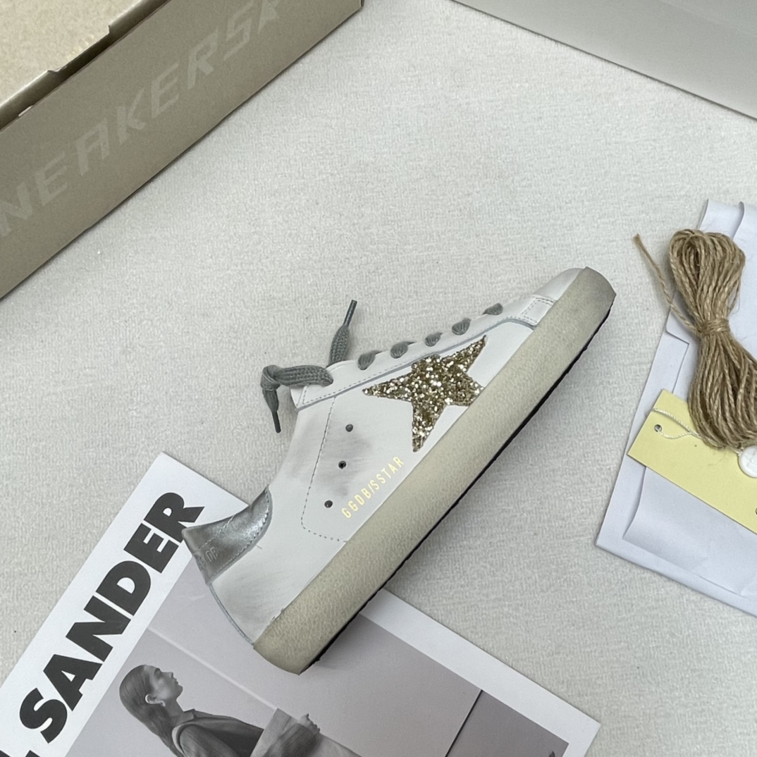 Golden Goose Superstar distressed-finish sneakers 25 - vstockx