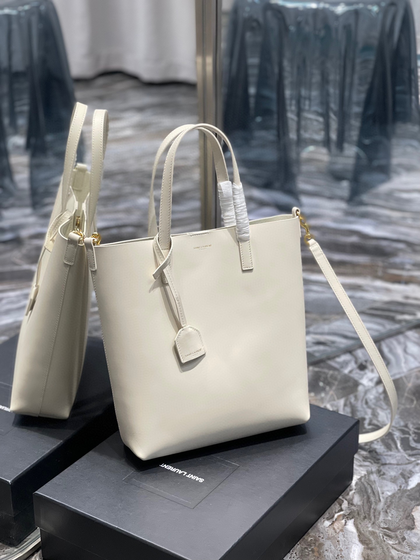 Handbags SAINT LAURENT 600307 size 25x28x8 cm - vstockx