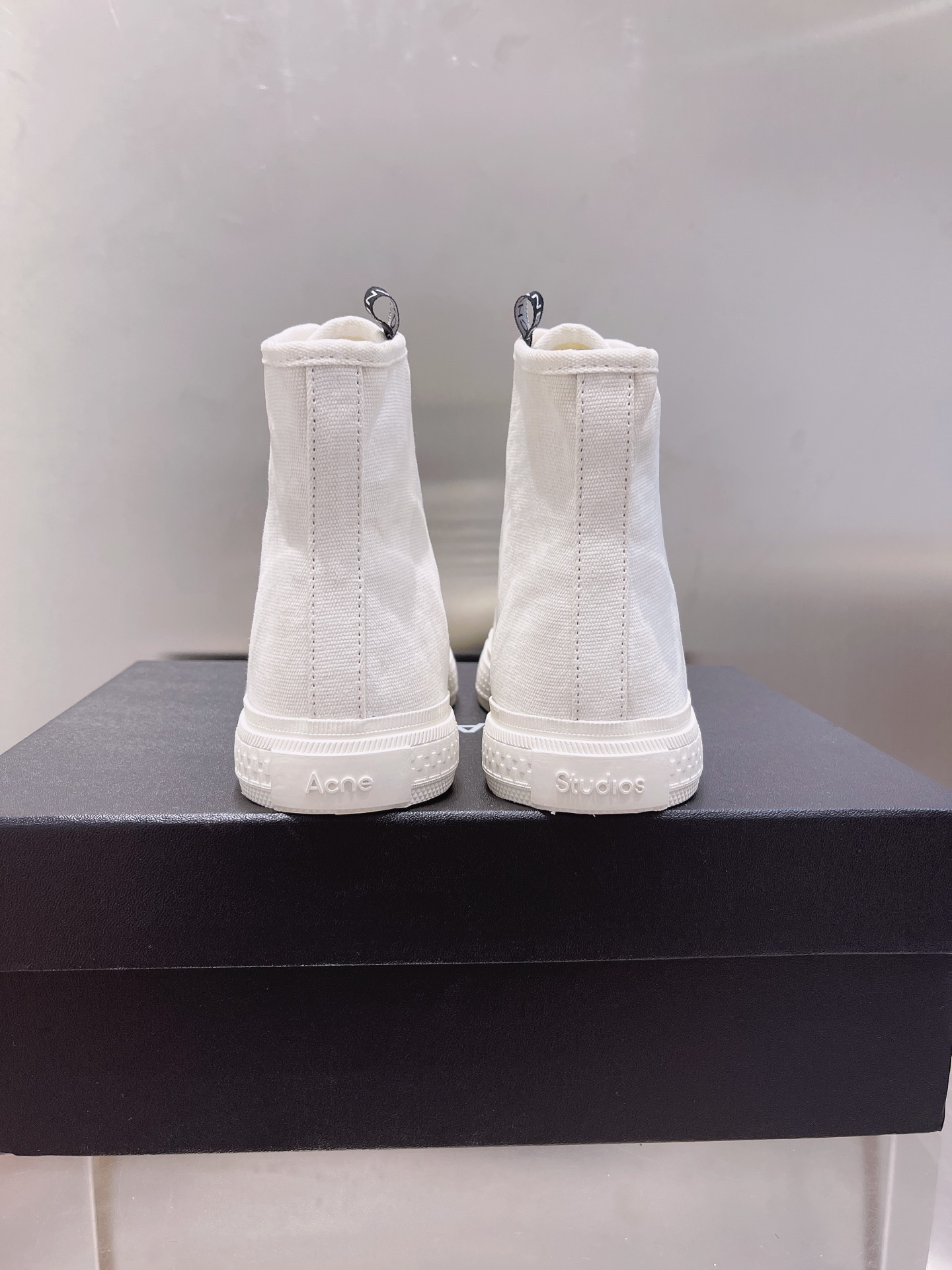 Chanel Flat canvas Sneaker 6 - vstockx