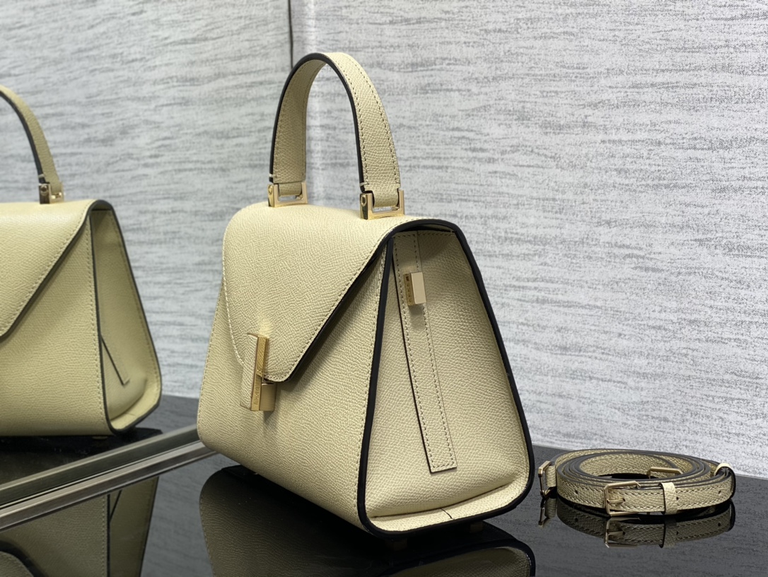 Handbag VALEXTRA size *'* - vstockx