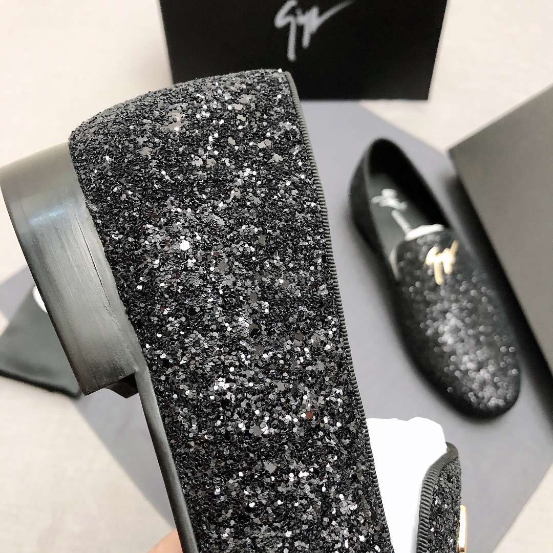 Giuseppe Zanotti Slip-on 12 - vstockx