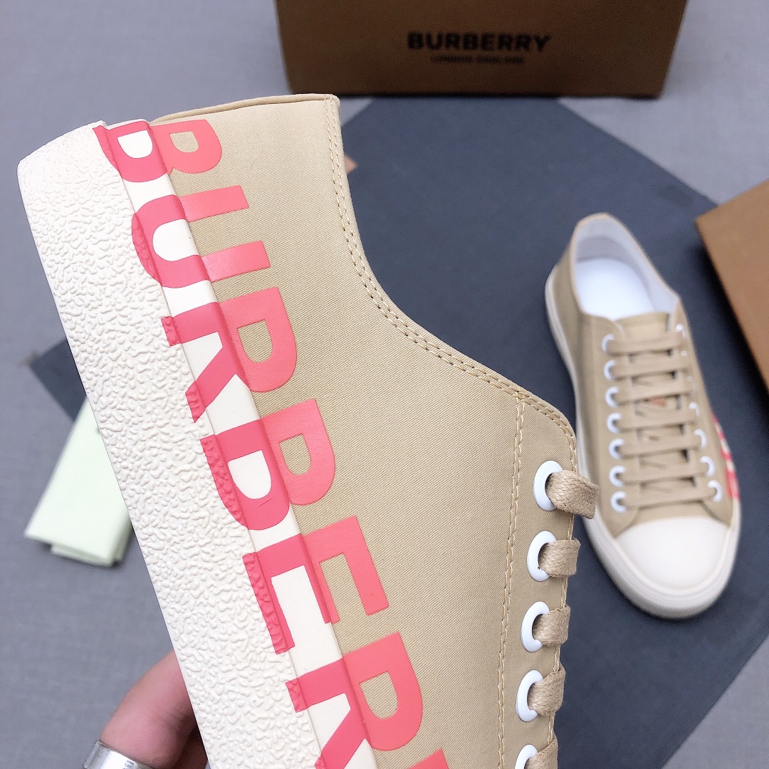 Burberry Perforated Check Sneaker 15 - vstockx