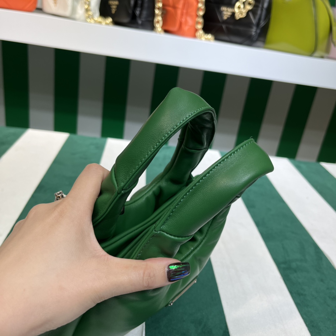 Handbags Prada 1BA359 size:15.5*10*18 cm - vstockx