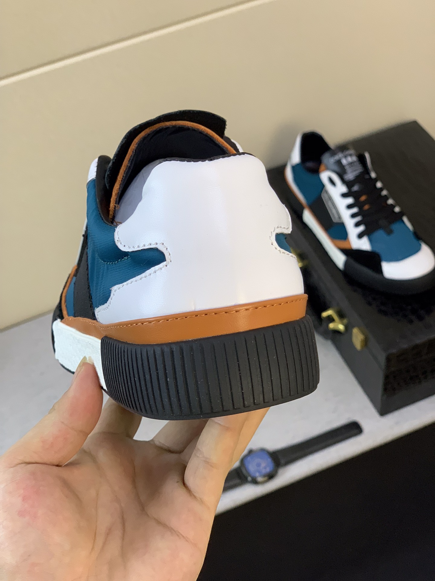 Dolce & Gabbana Low Tops Sneakers 45 - vstockx