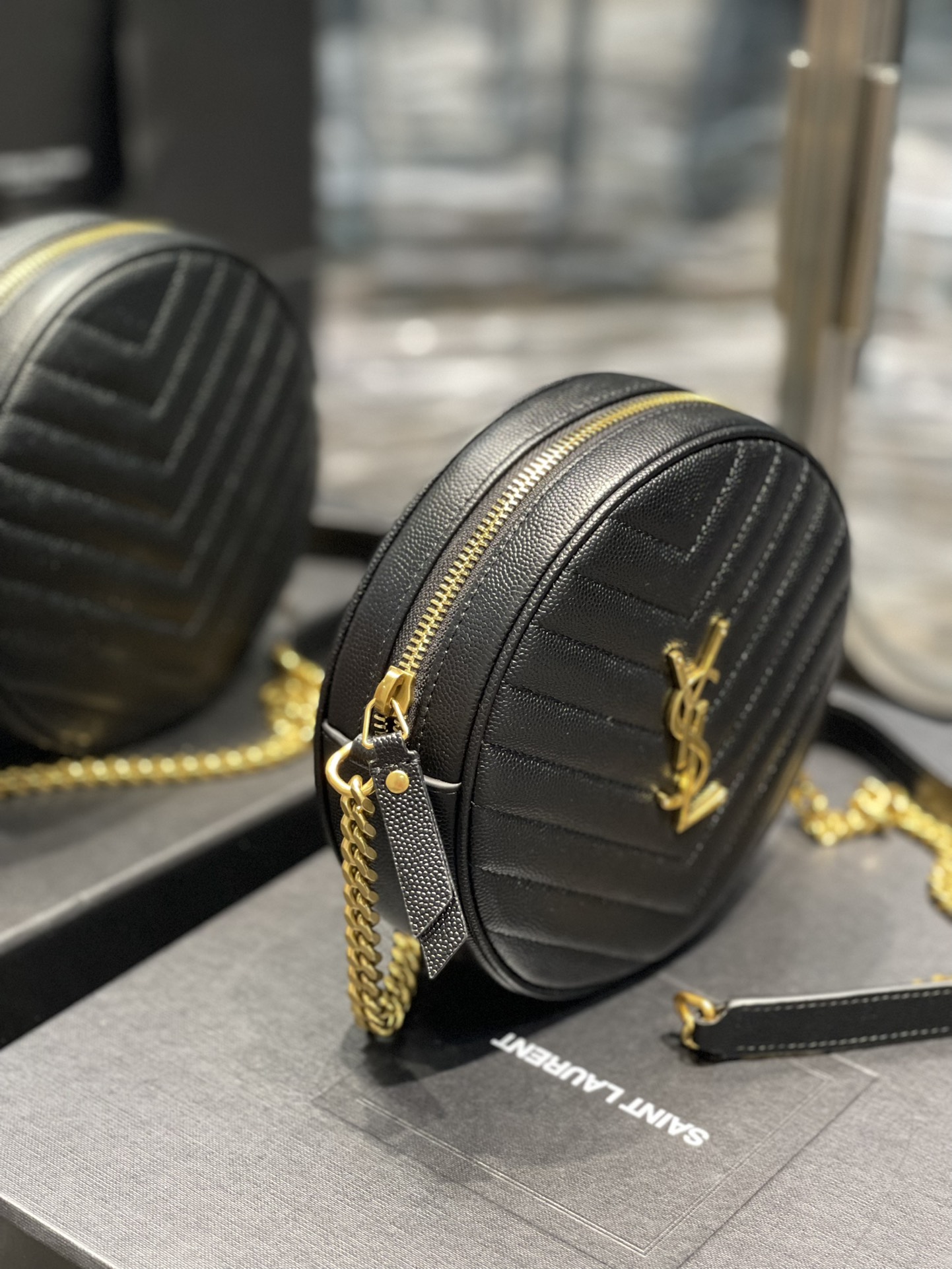 Handbags SAINT LAURENT 610436 size 17x17x5.5 cm - vstockx