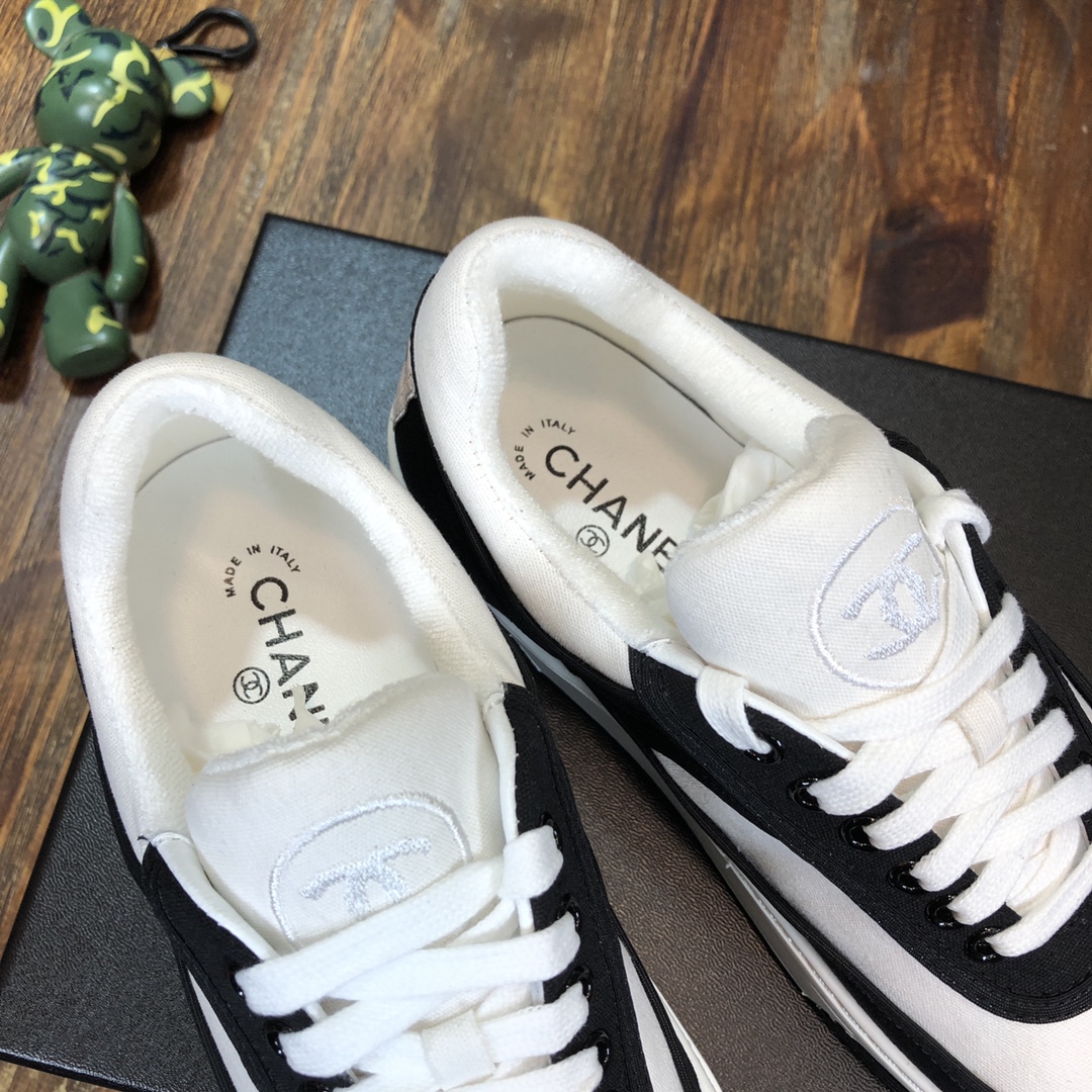Chanel Fabric & Suede Calfskin Low Top Sneaker 25 - vstockx