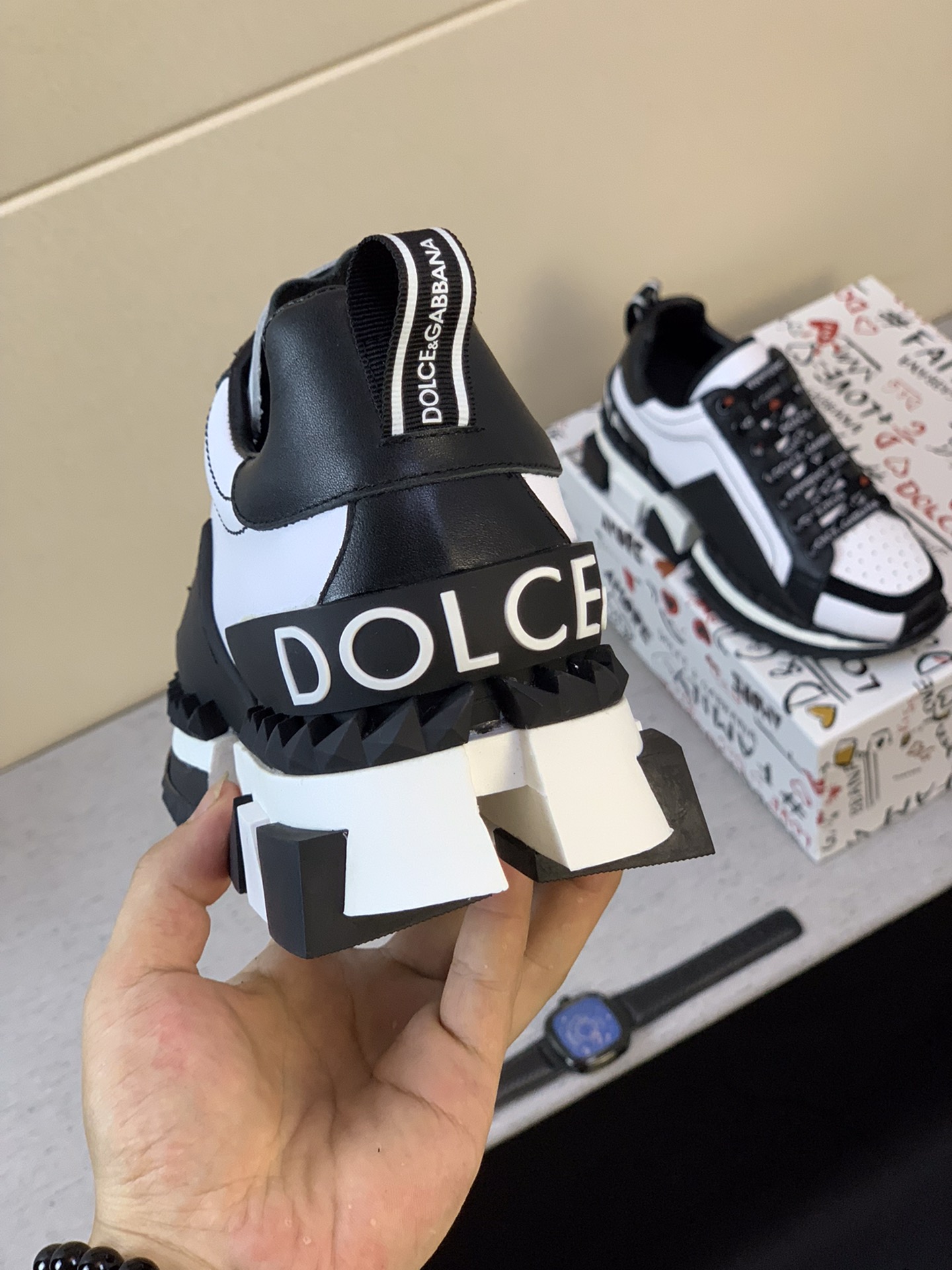 Dolce & Gabbana Low Tops Sneakers 32 - vstockx