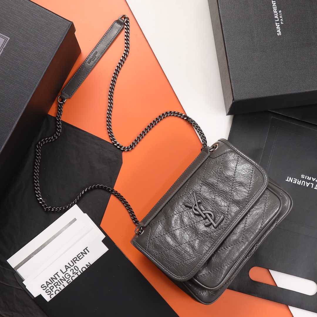 Handbags SAINT LAURENT 533037 size 22x16.5x12 cm - vstockx