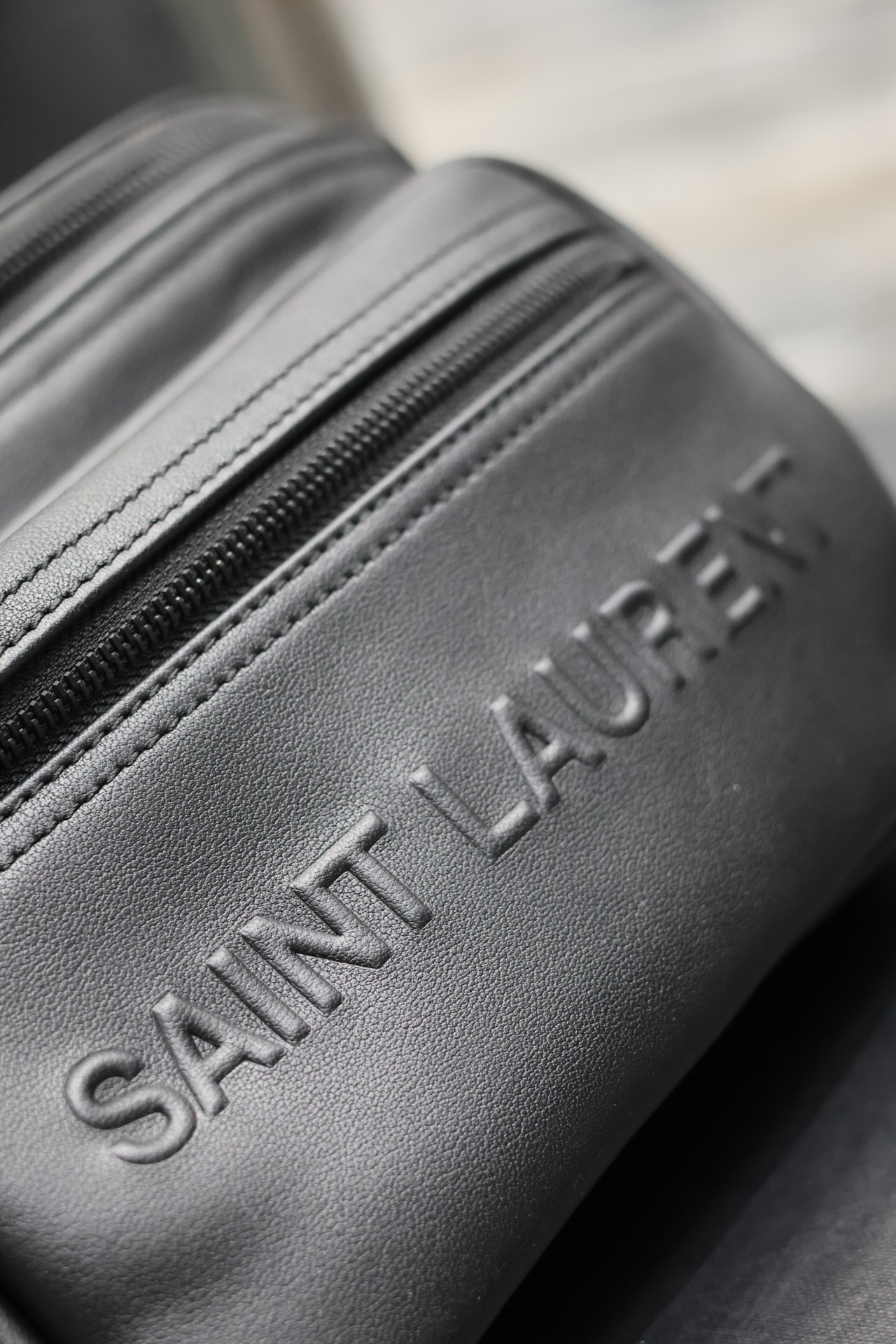 Handbags SAINT LAURENT 581375 size 24  16 cm - vstockx