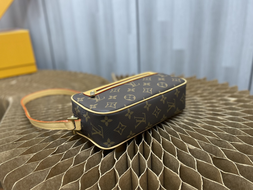 Handbag Louis Vuitton M51183 size 21.5x12.5x6.5 cm - vstockx