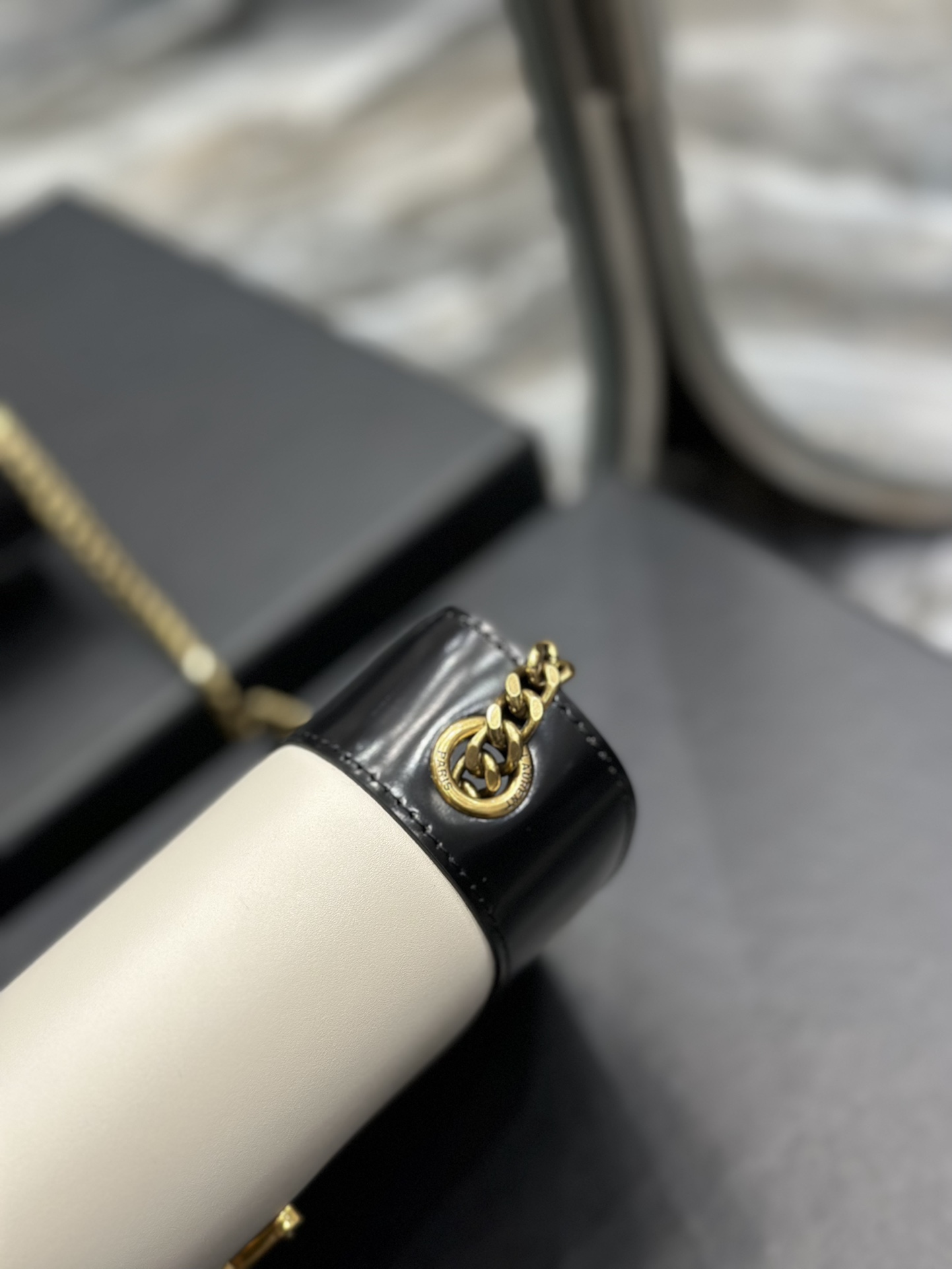 Handbags SAINT LAURENT 469390 size 20x13.5x6 cm - vstockx