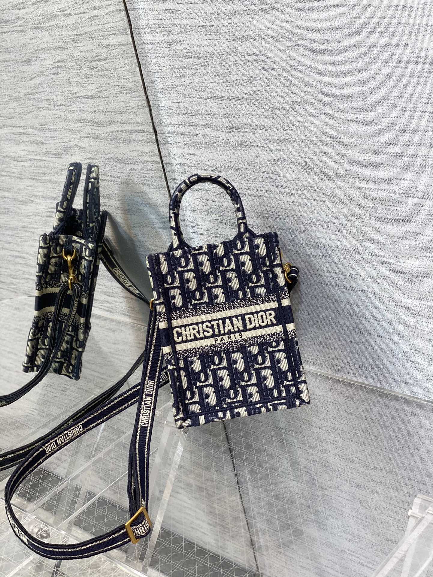 Handbag Dior size 13.5*5*18 cm - vstockx