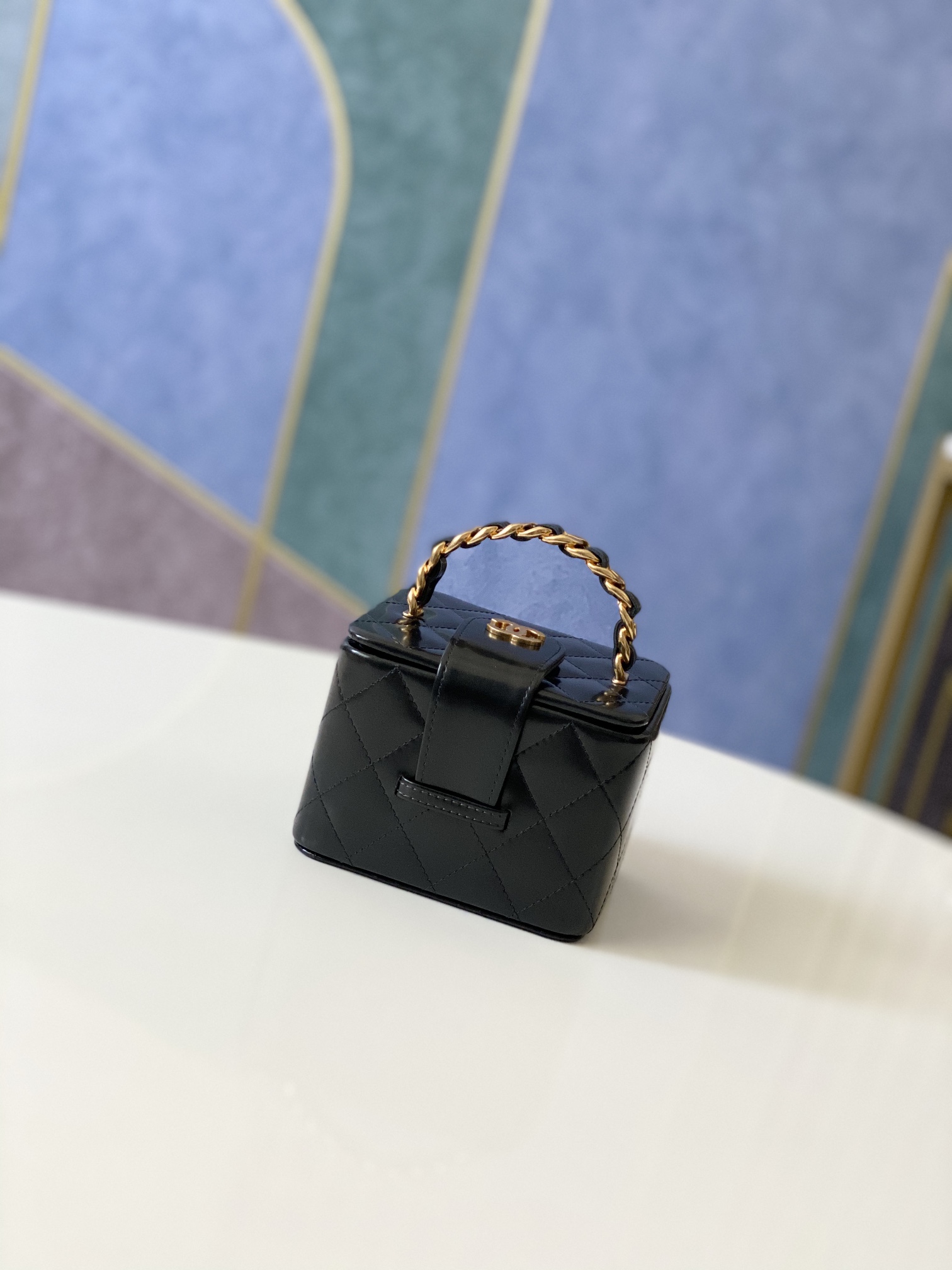 Handbag chanel size 11*9.5*8.5 cm - vstockx