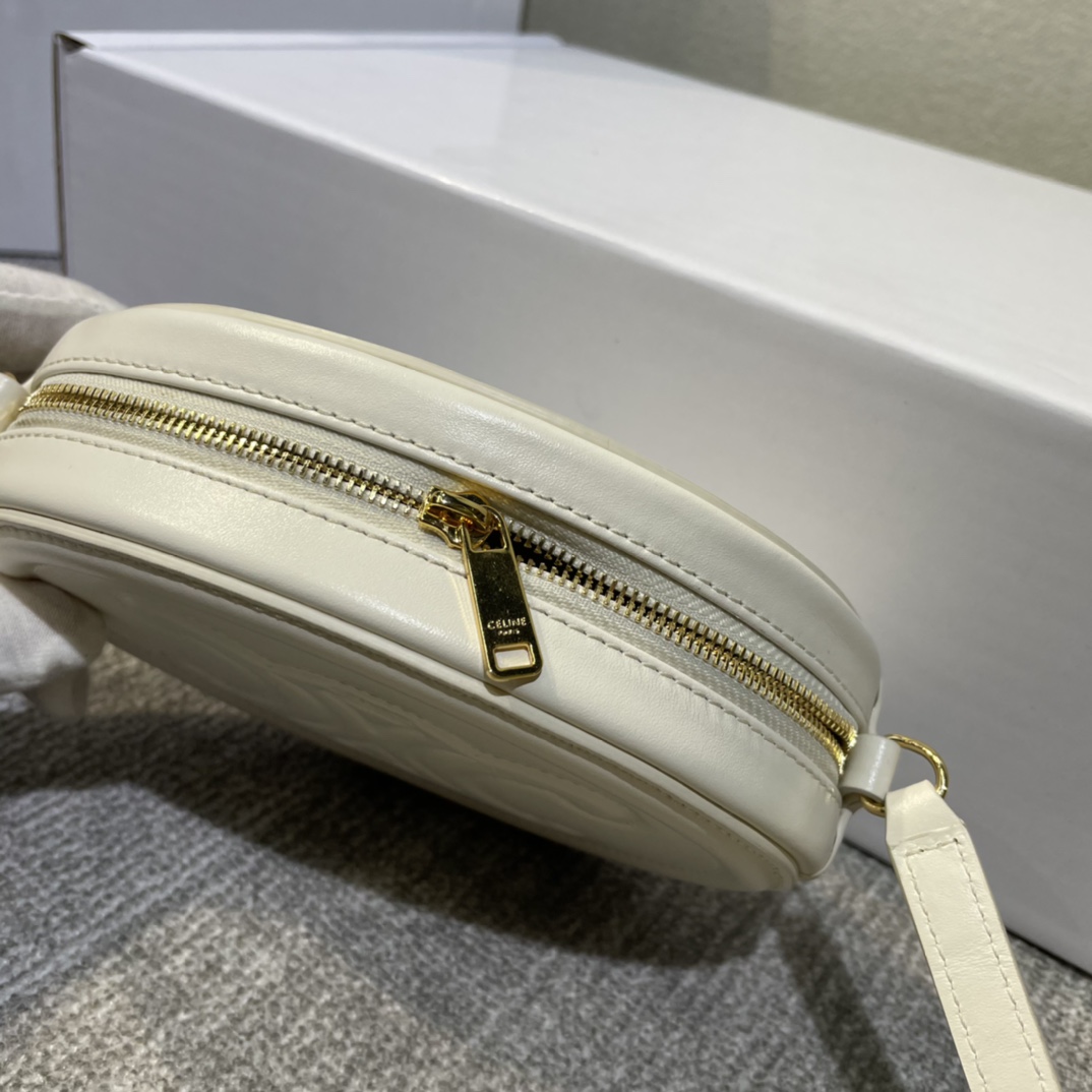 Handbags CELIN 101703 size:16x12.5x4 cm - vstockx