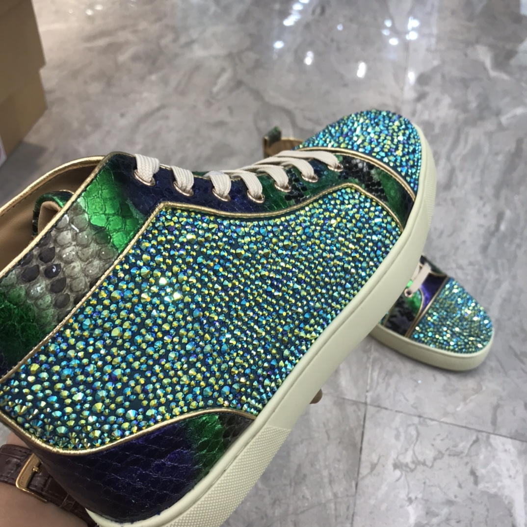 Christian Louboutin Louis Junior Spikes Orlato Flat Sneakers 20 - vstockx