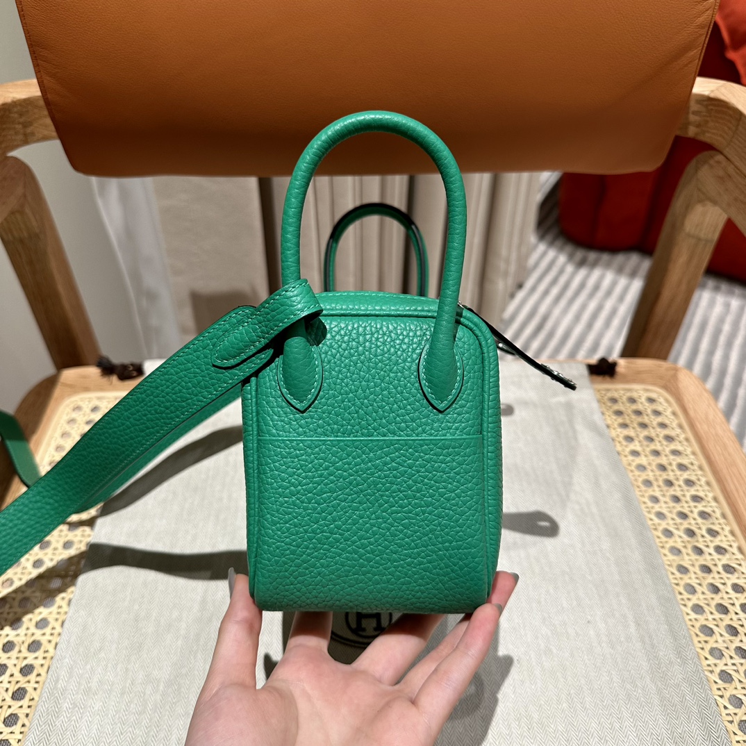 Handbags Hermes mini Lindy size:19 cm - vstockx
