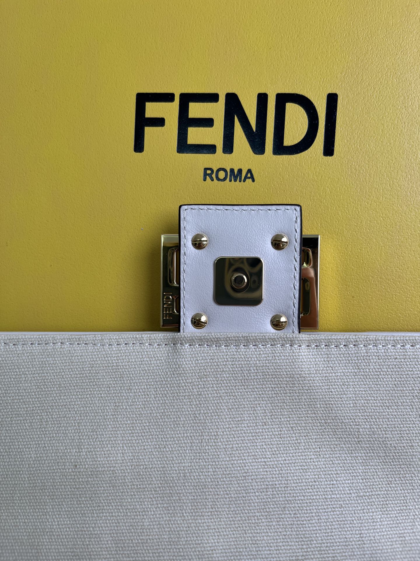 handbags FENDI 0159 size:26*5*15cm - vstockx