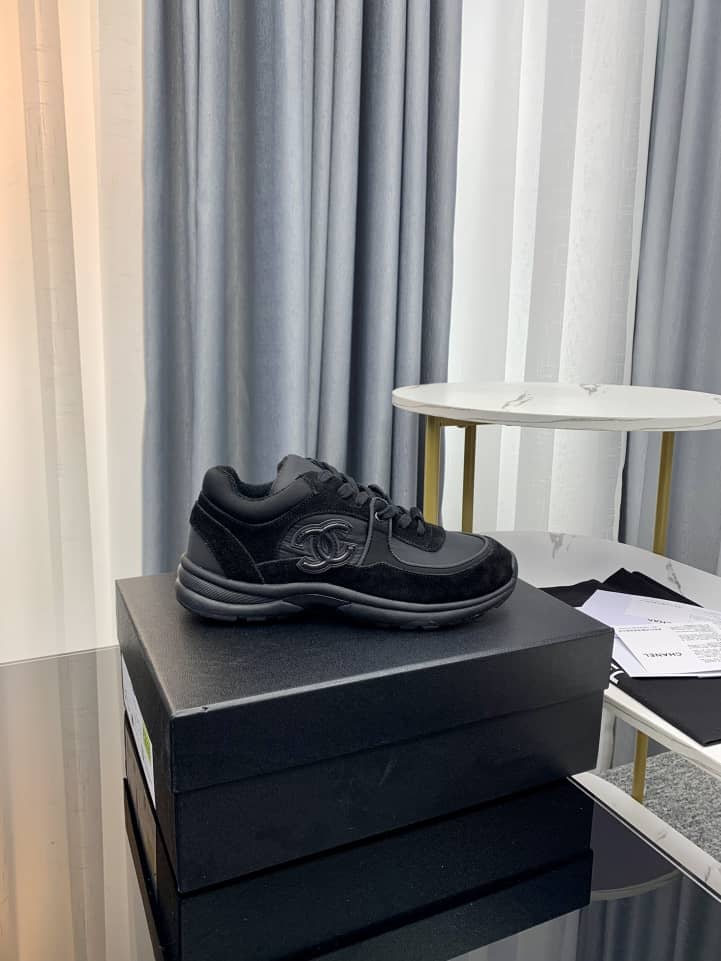Chanel Fabric & Suede Calfskin Low Top Sneaker 59 - vstockx