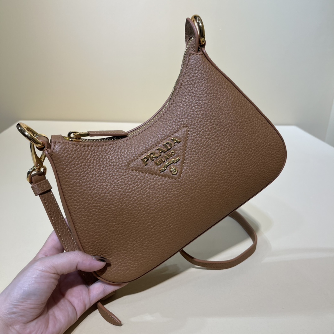 Handbags Prada 1BH193 size:24×18×6 cm - vstockx