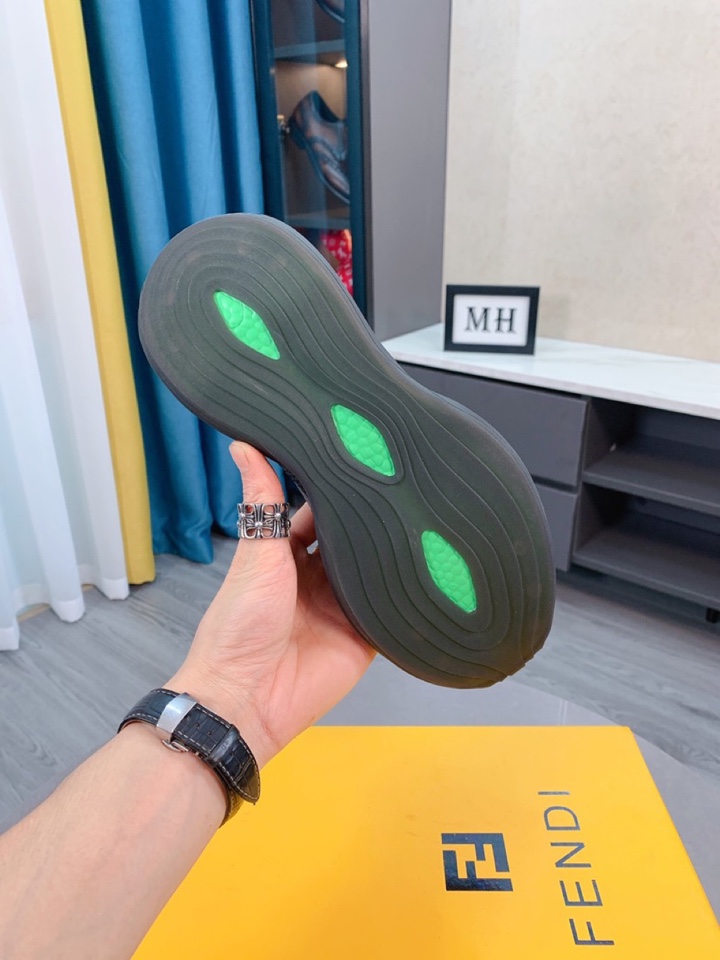 Fendi Low Top Sneakers 6 - vstockx