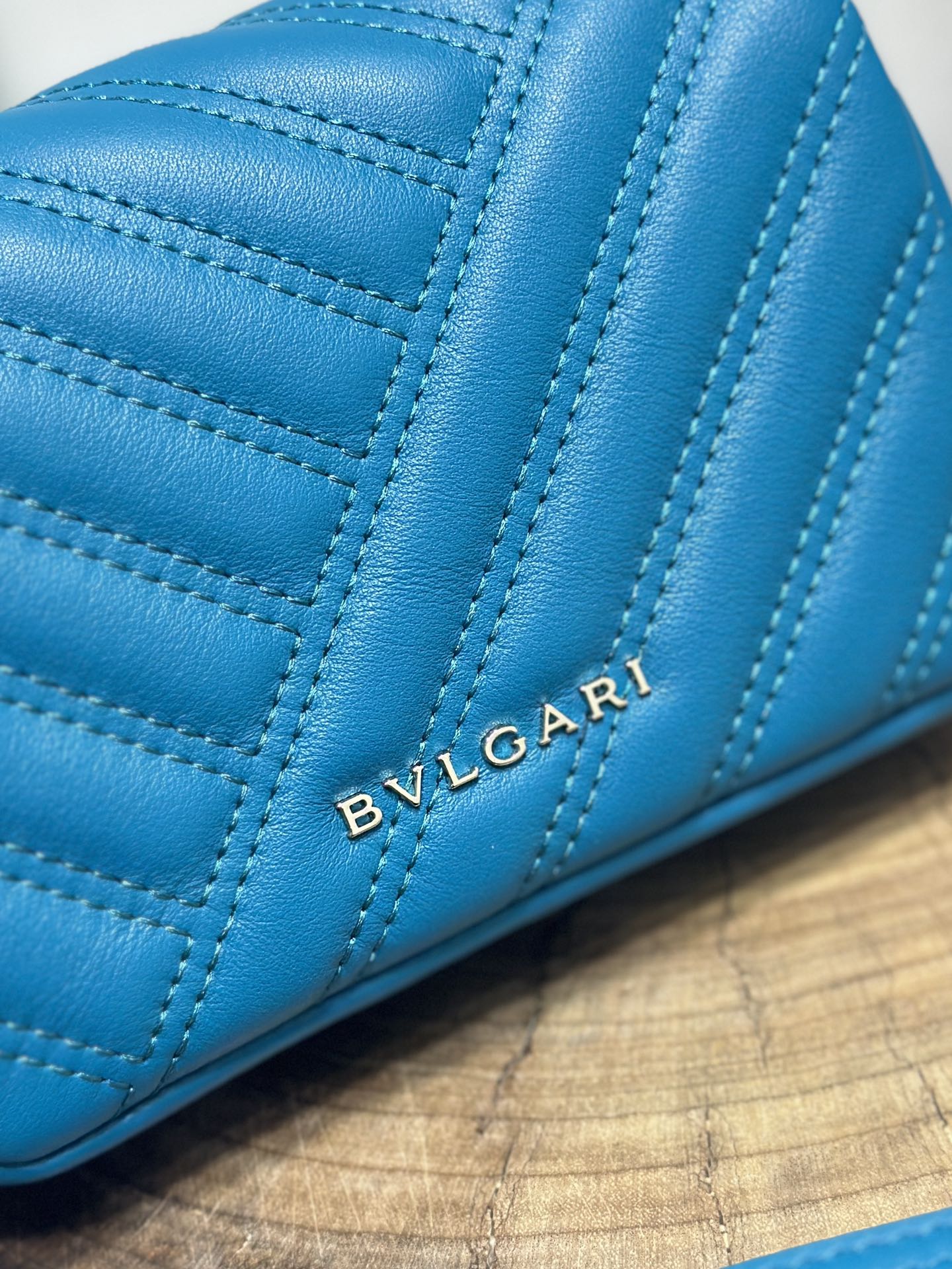 Handbags Bvlgari 288706 size:17*11*5 cm - vstockx