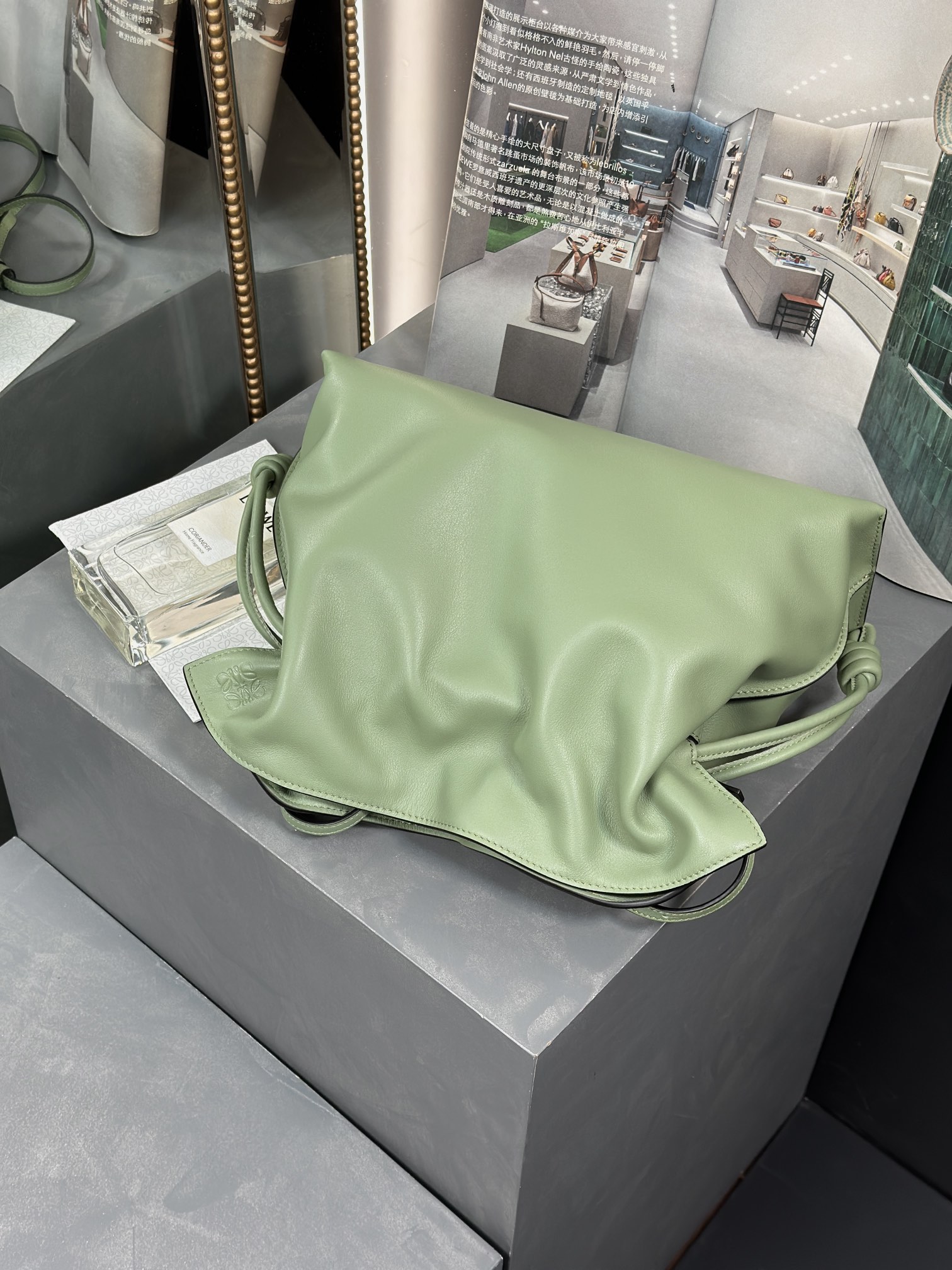 Handbags LOEWE flamenco clutch size:30-24.5-10.5 cm - vstockx