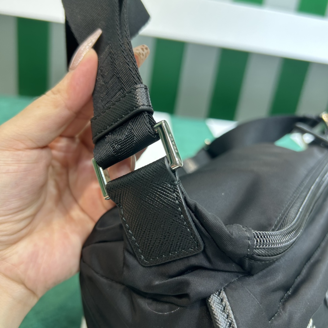 Handbags Prada 2VH171 size:20×13×9 cm - vstockx