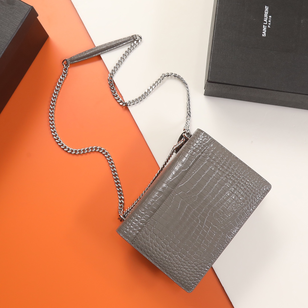 Handbags SAINT LAURENT 442906 size 22x8x16 cm - vstockx