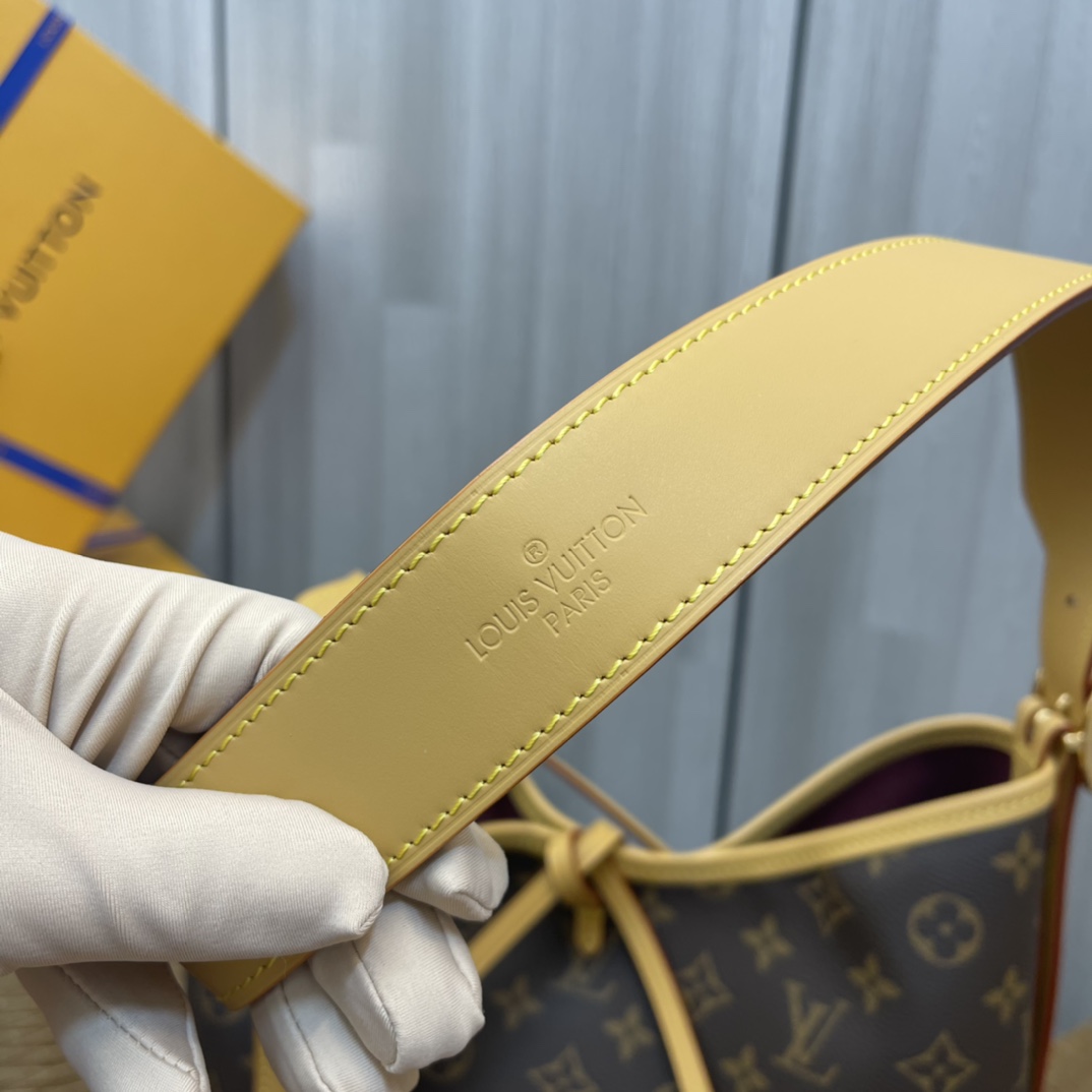 Handbag Louis Vuitton M46203 size 29 x 24 x 12 cm - vstockx