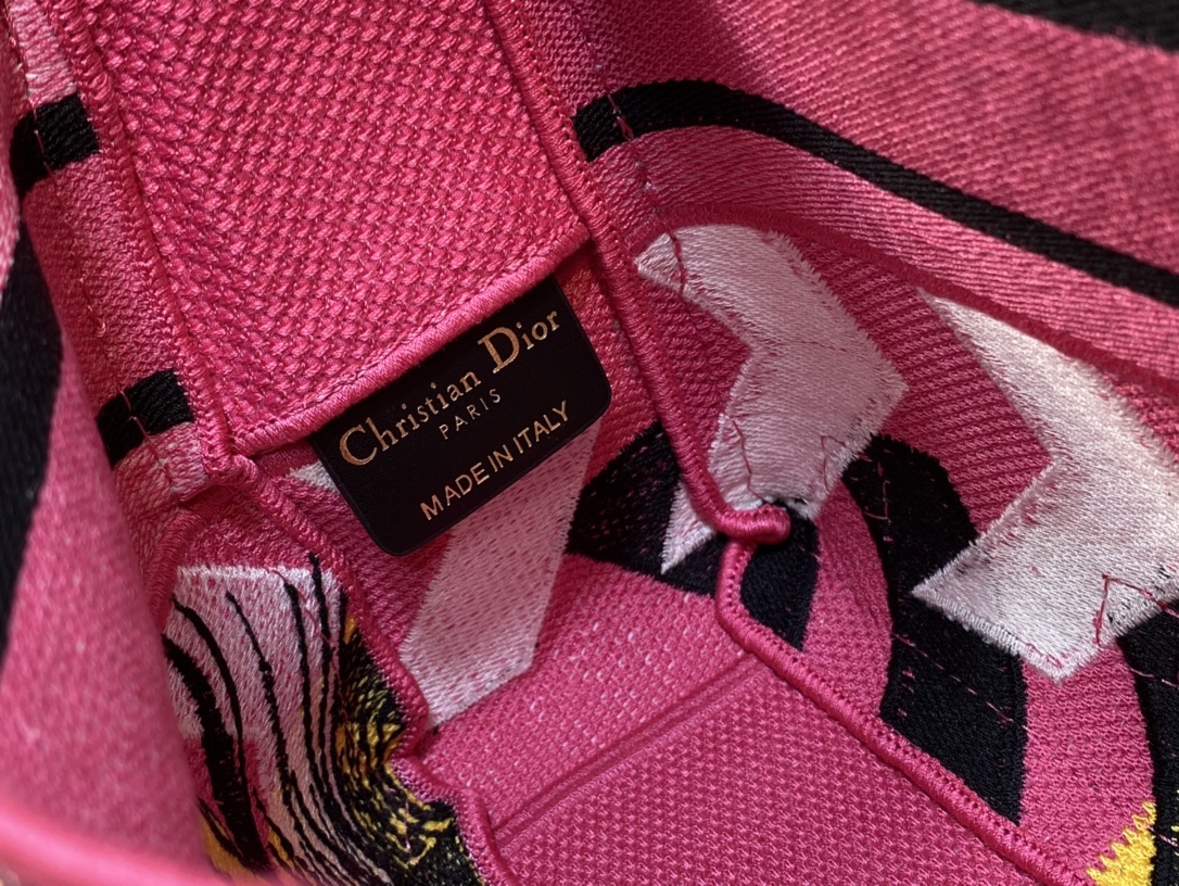 Handbag Dior size 23*15*8 cm - vstockx