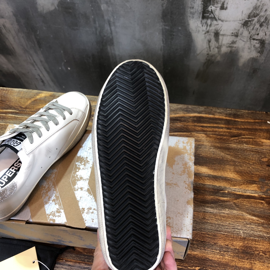 Golden Goose Superstar distressed-finish sneakers 5 - vstockx