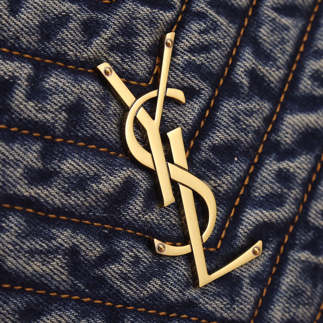 Handbags SAINT LAURENT 610436 size 17  17  5.5 cm - vstockx