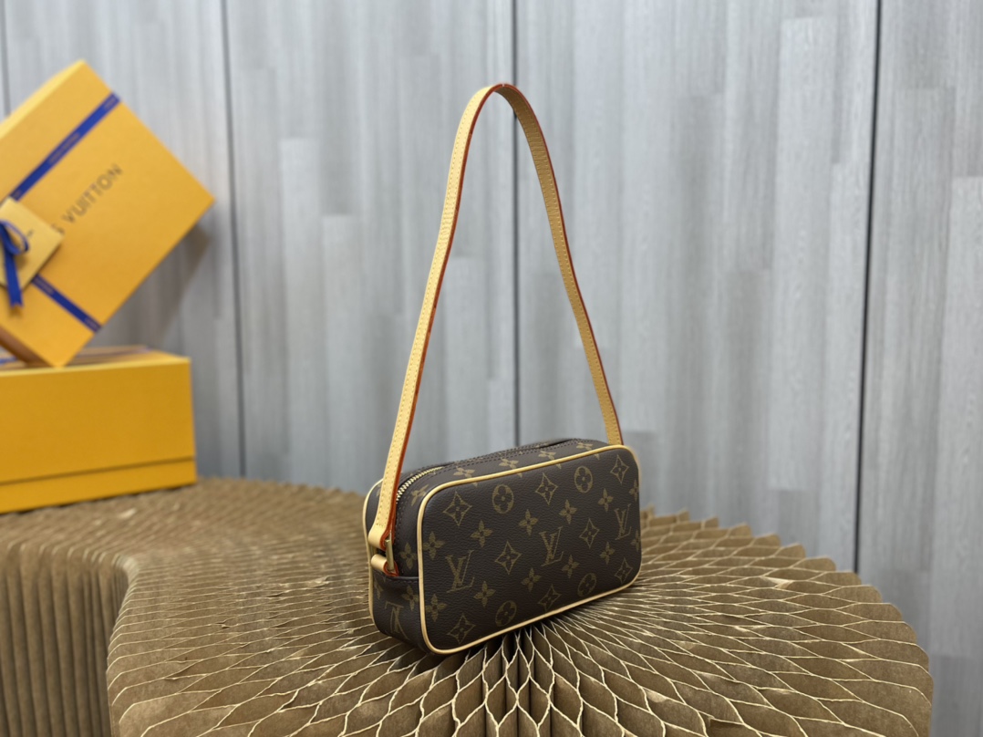 Handbag Louis Vuitton M51183 size 21.5x12.5x6.5 cm - vstockx
