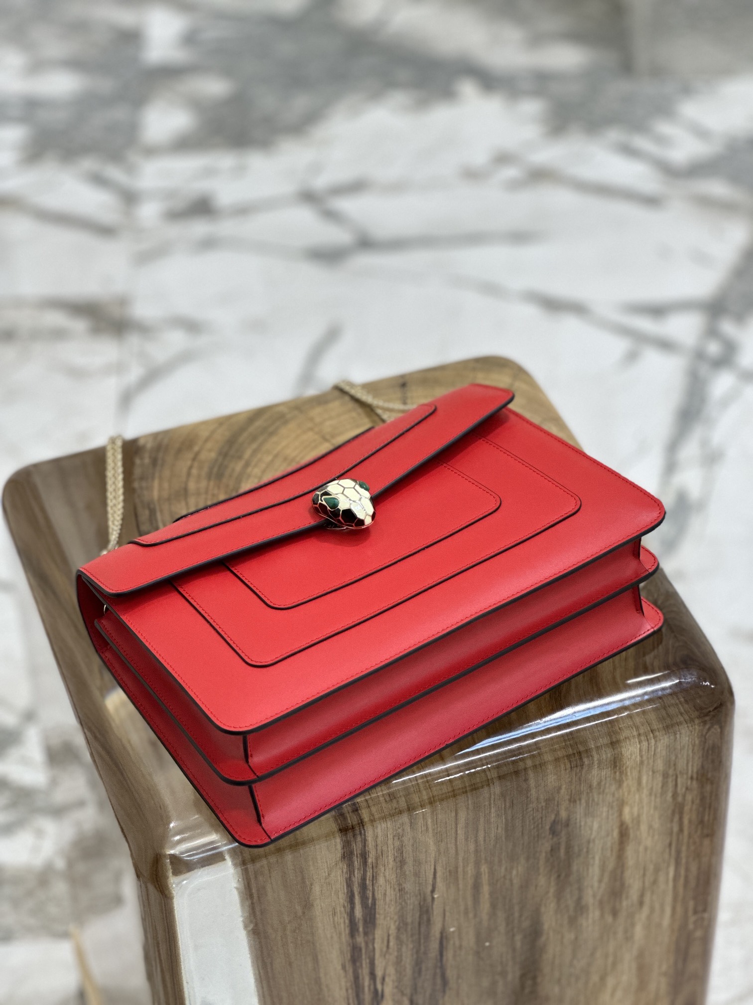 Handbags Bvlgari 35362 size:28*19*8 cm - vstockx