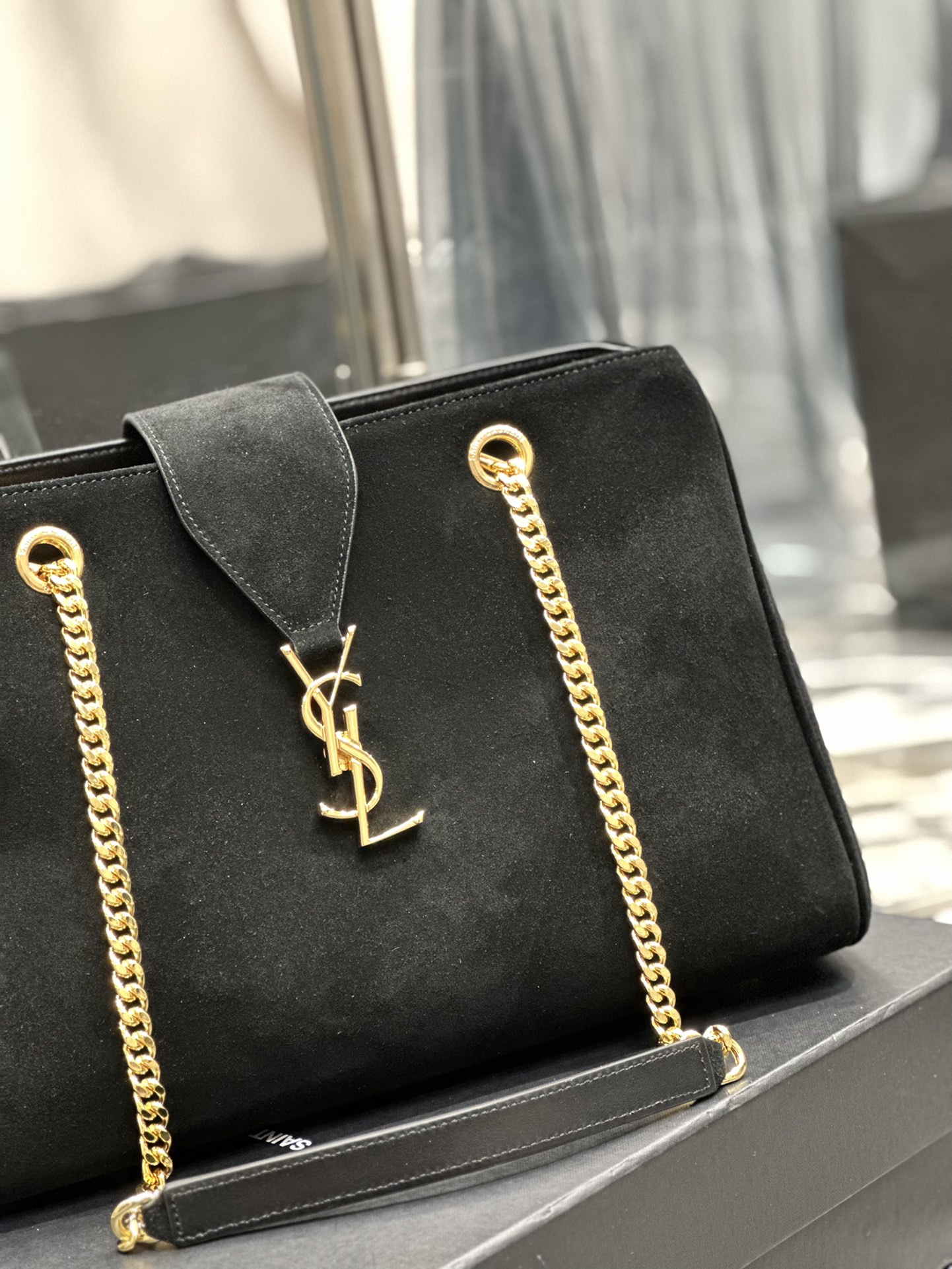 Handbags SAINT LAURENT 668900 size 33  22  15 cm - vstockx