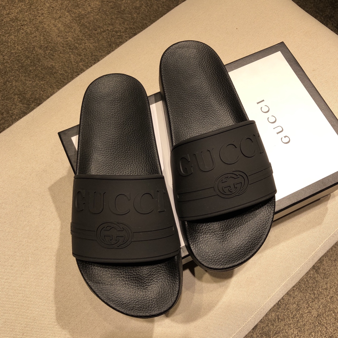 Gucci Slippers 31 - vstockx