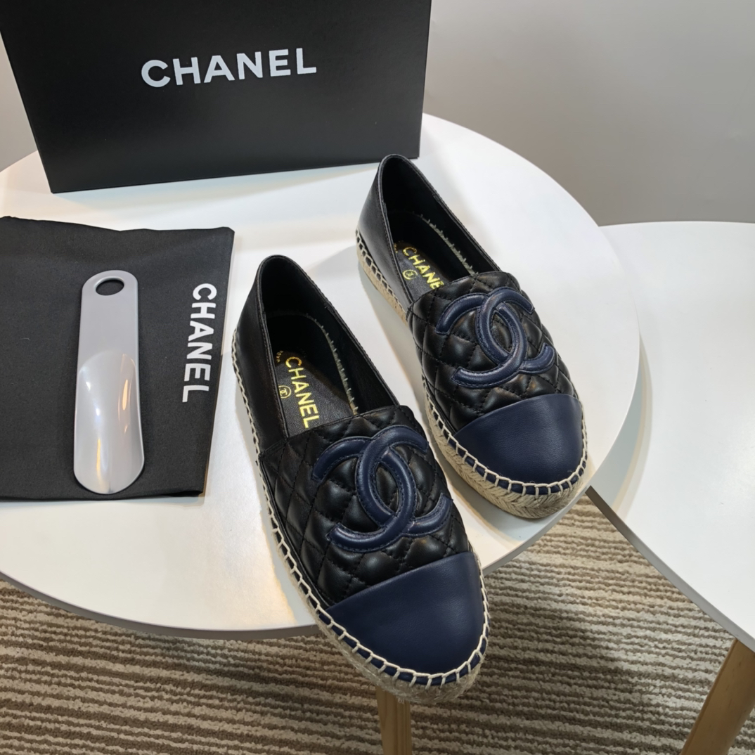 Chanel Loafers 61 - vstockx