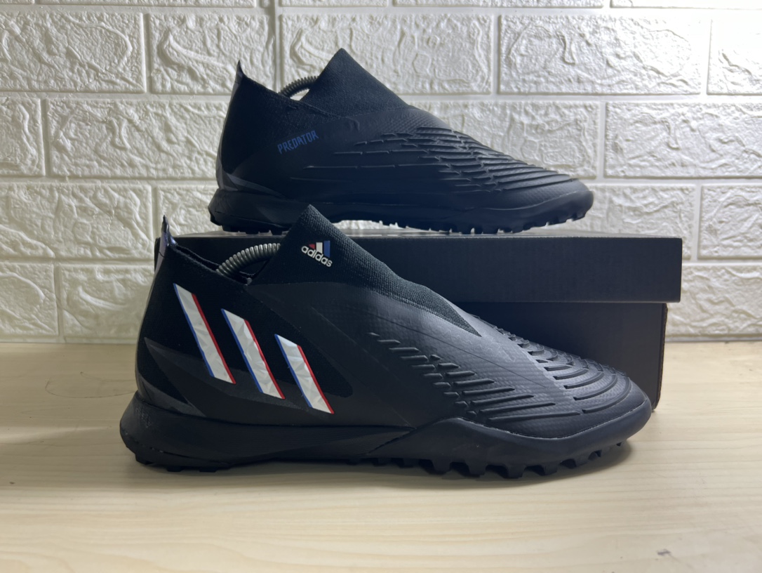 AD football shoes 21 - vstockx